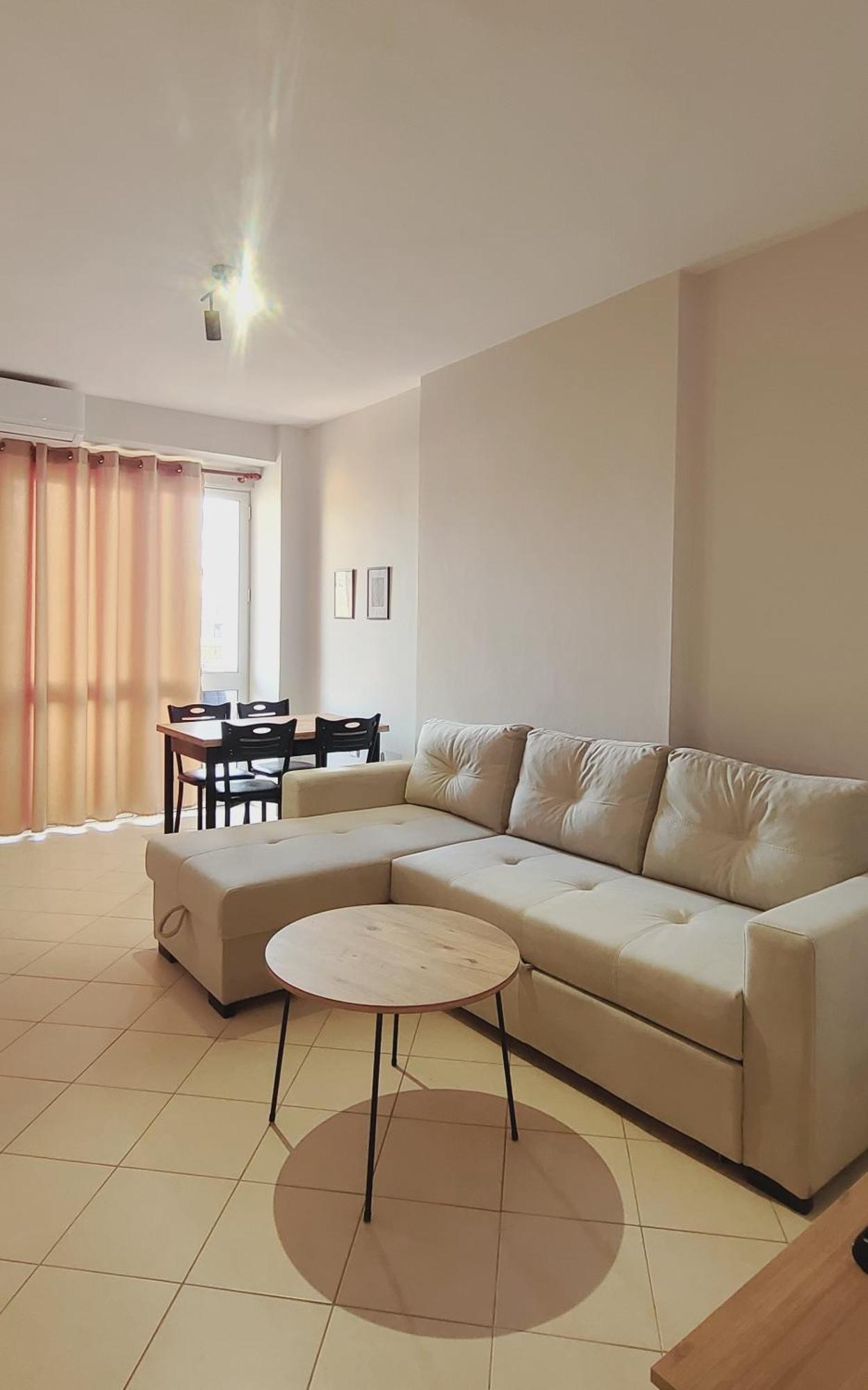 Leones Apartament Тирана Екстериор снимка