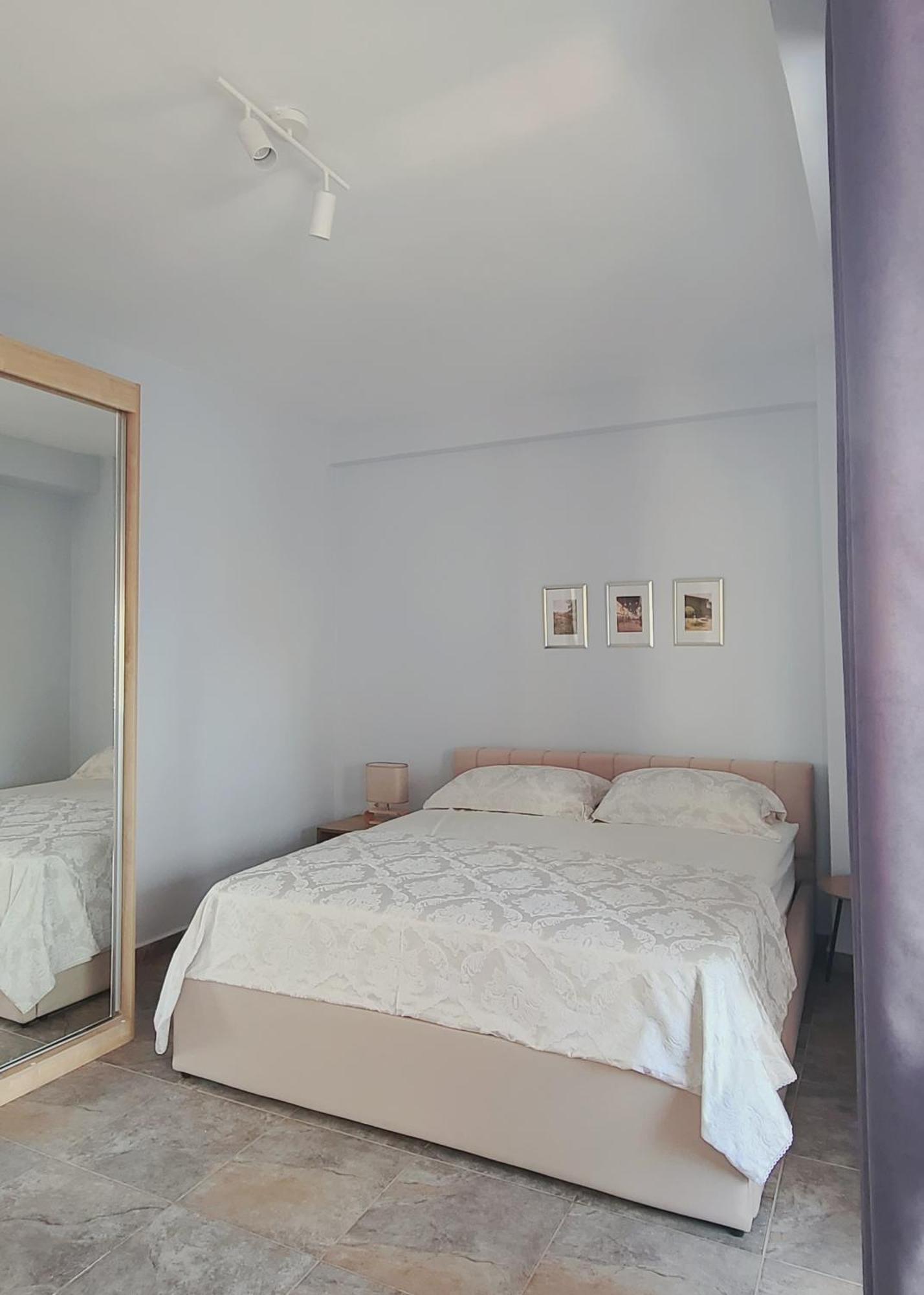 Leones Apartament Тирана Екстериор снимка